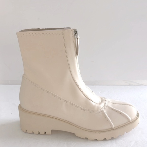 SHOE DAZZLE Adabelle Ankle Lug Sole Platform Chelsea Birch Ivory Boots Size 10 - Picture 6 of 10
